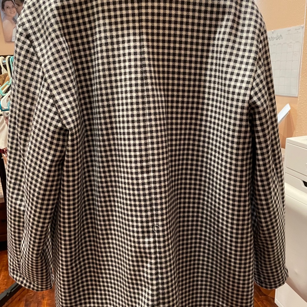 Coat - Picture 3 of 4